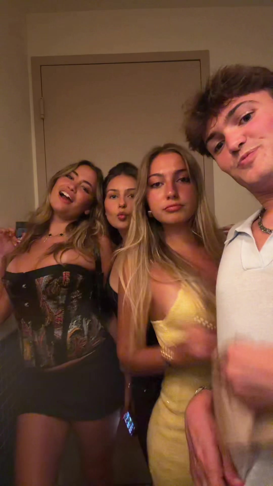@Nina Tomasello