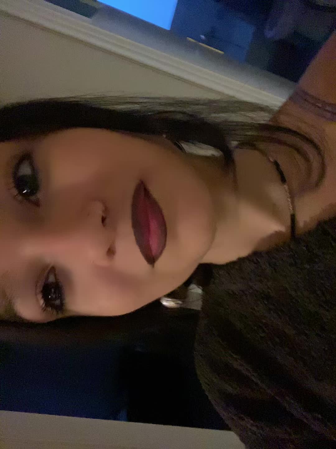 @👩🏻