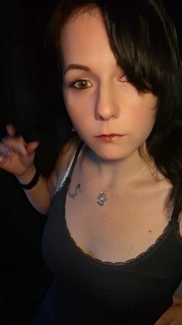 @Juliadarkfee