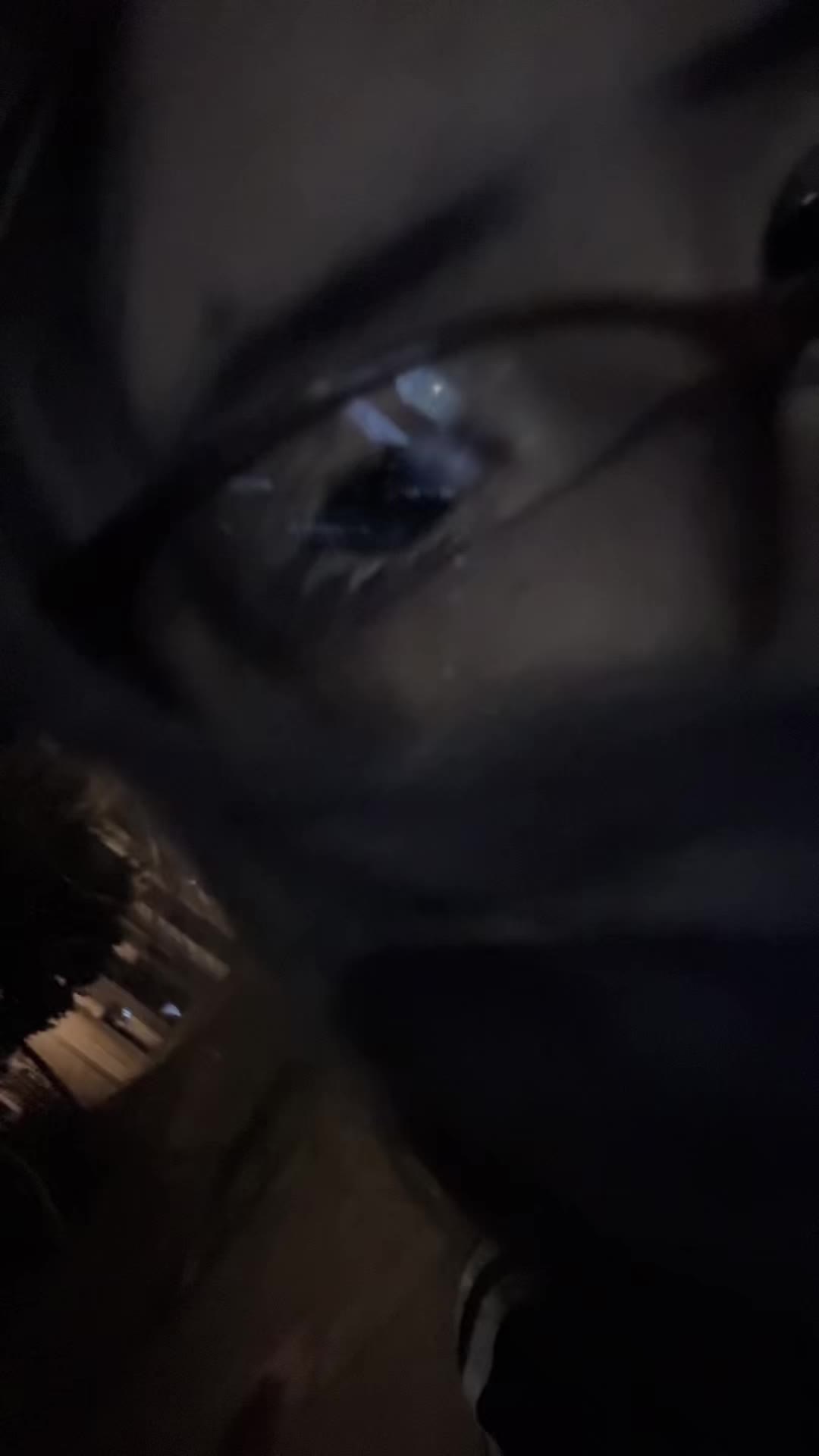 @...