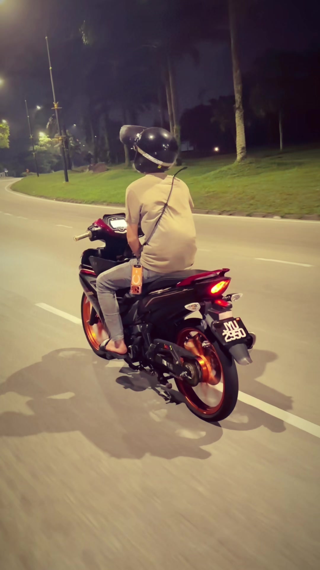 @𝐪𝐞𝐞𝐥