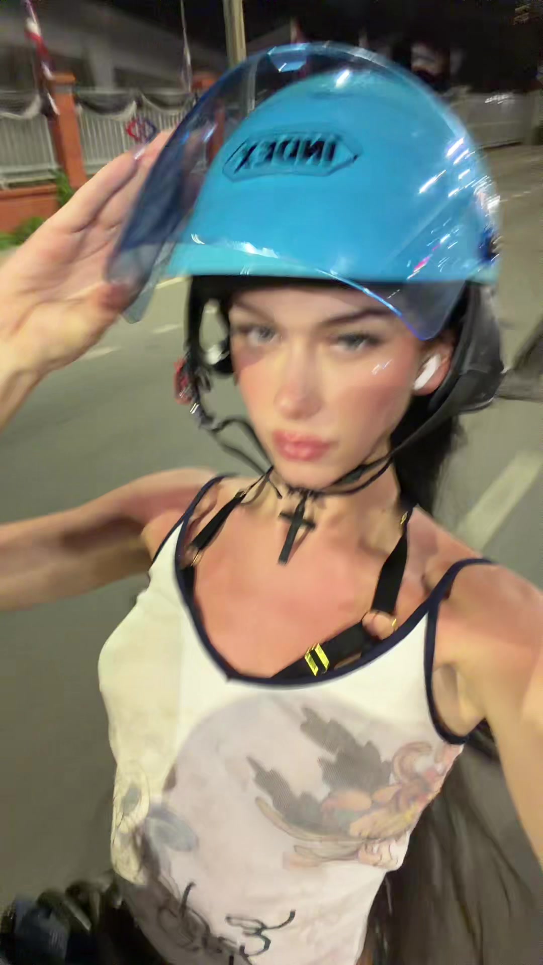 @harriibella