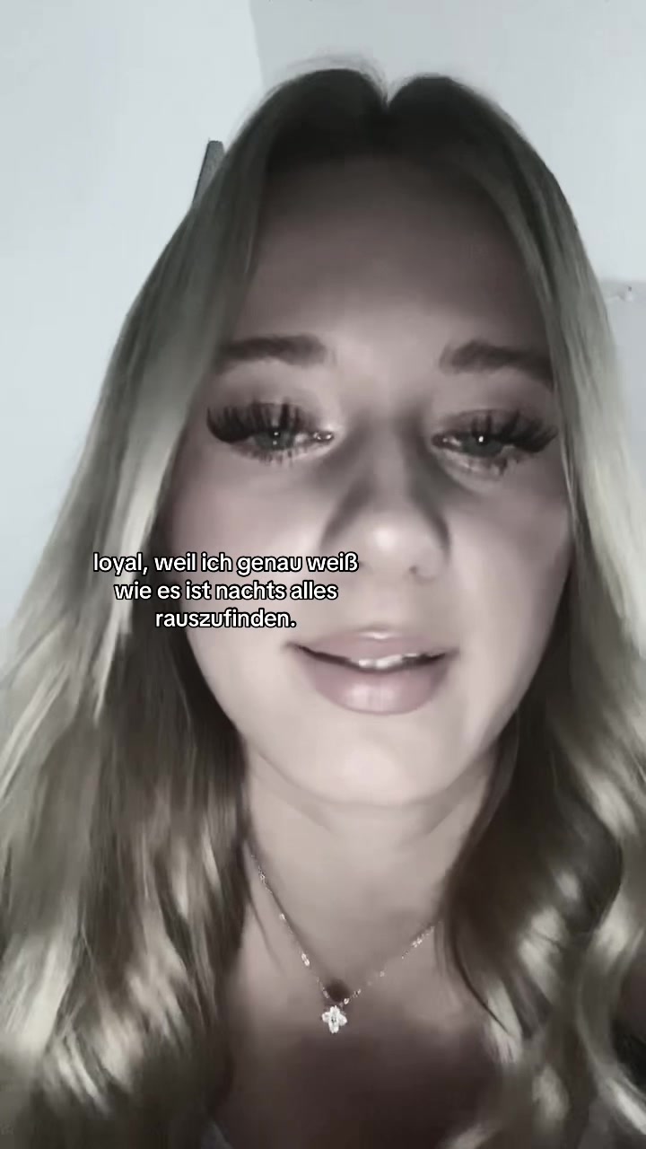 @𝑳𝒂𝒗𝒊𝒏𝒊𝒂 .
