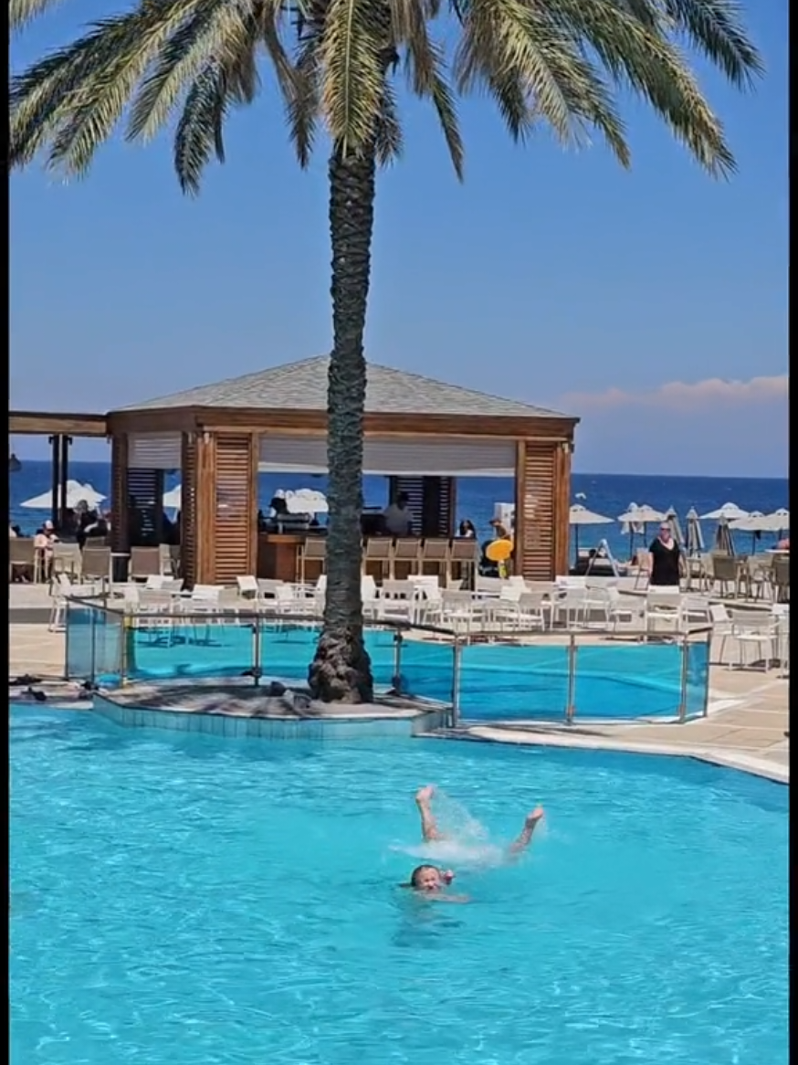 @avrabeachresort