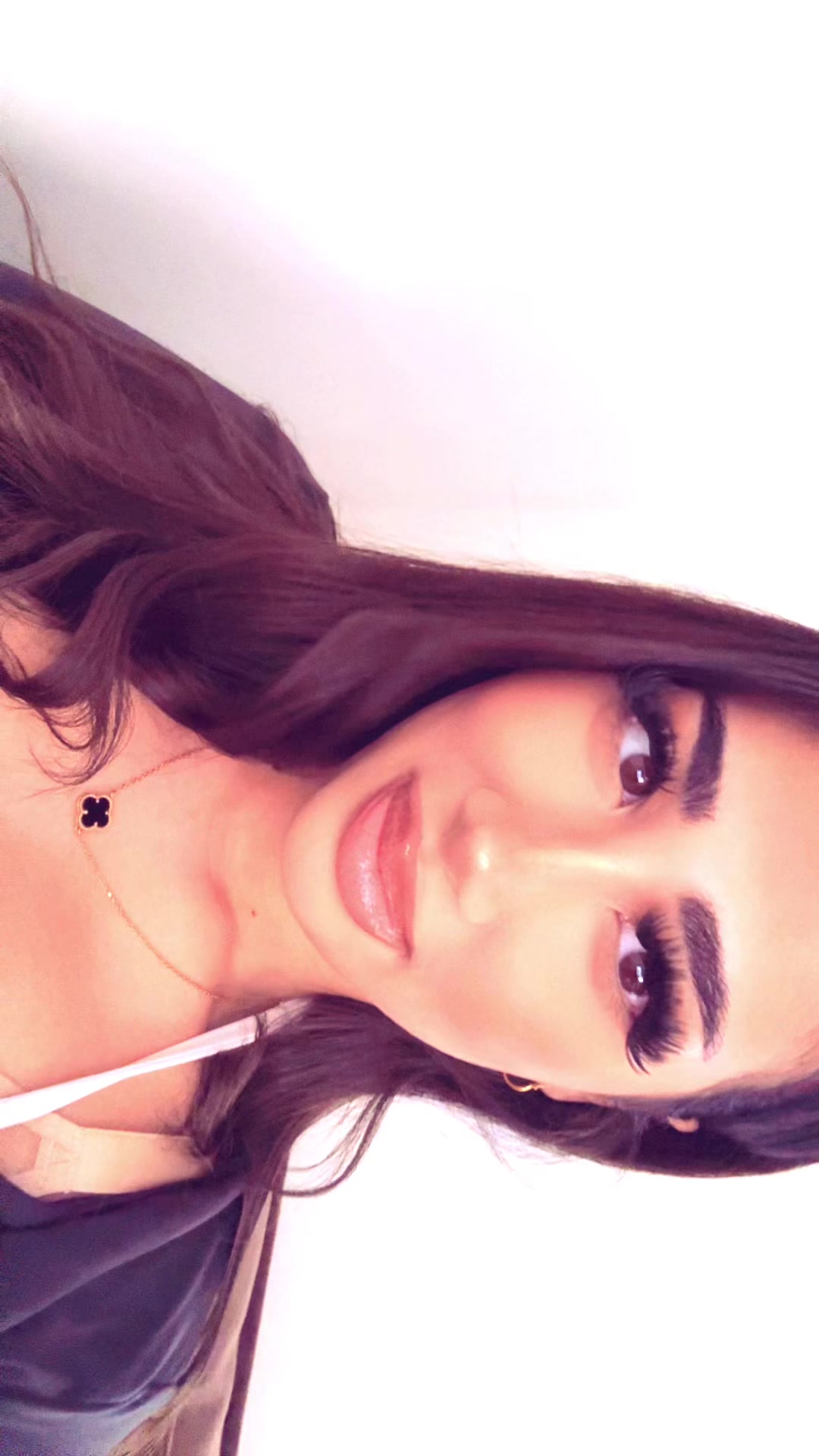 @zahra 👑