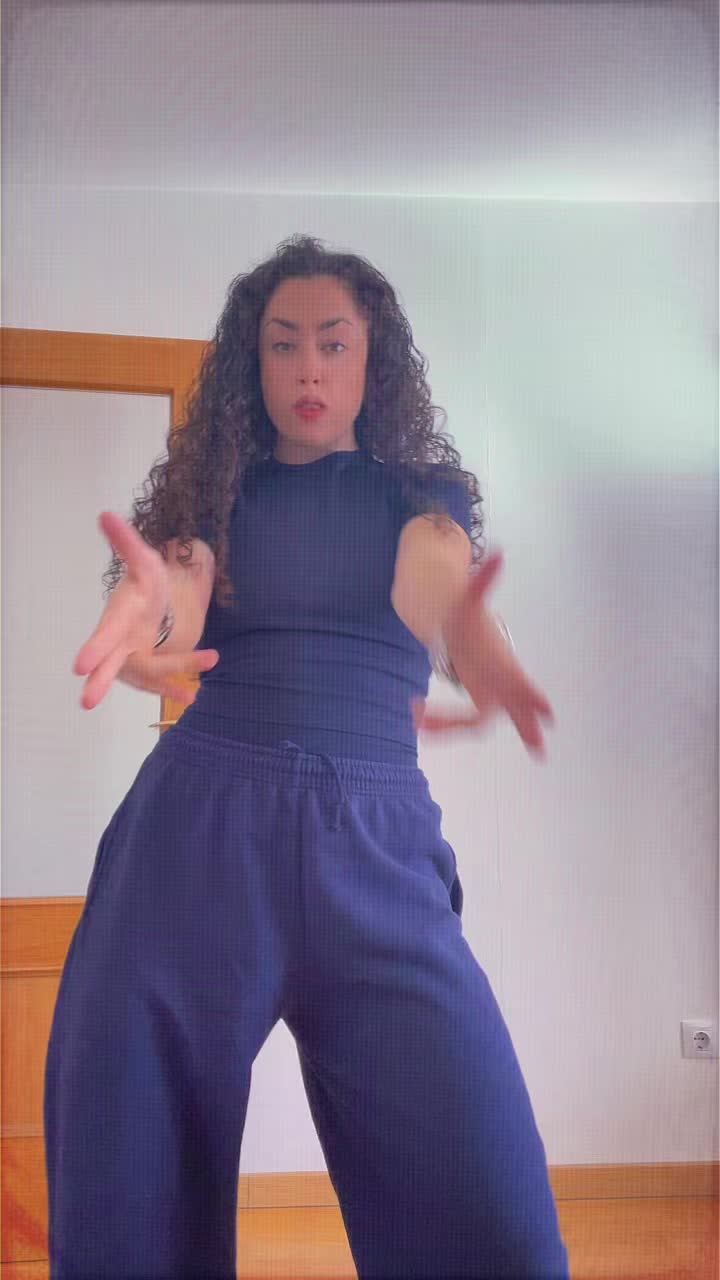 @luciaherrero415