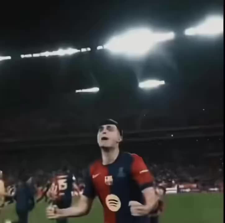 @𝘵𝘳𝘦𝘯𝘥𝘺 🌟&dagger;