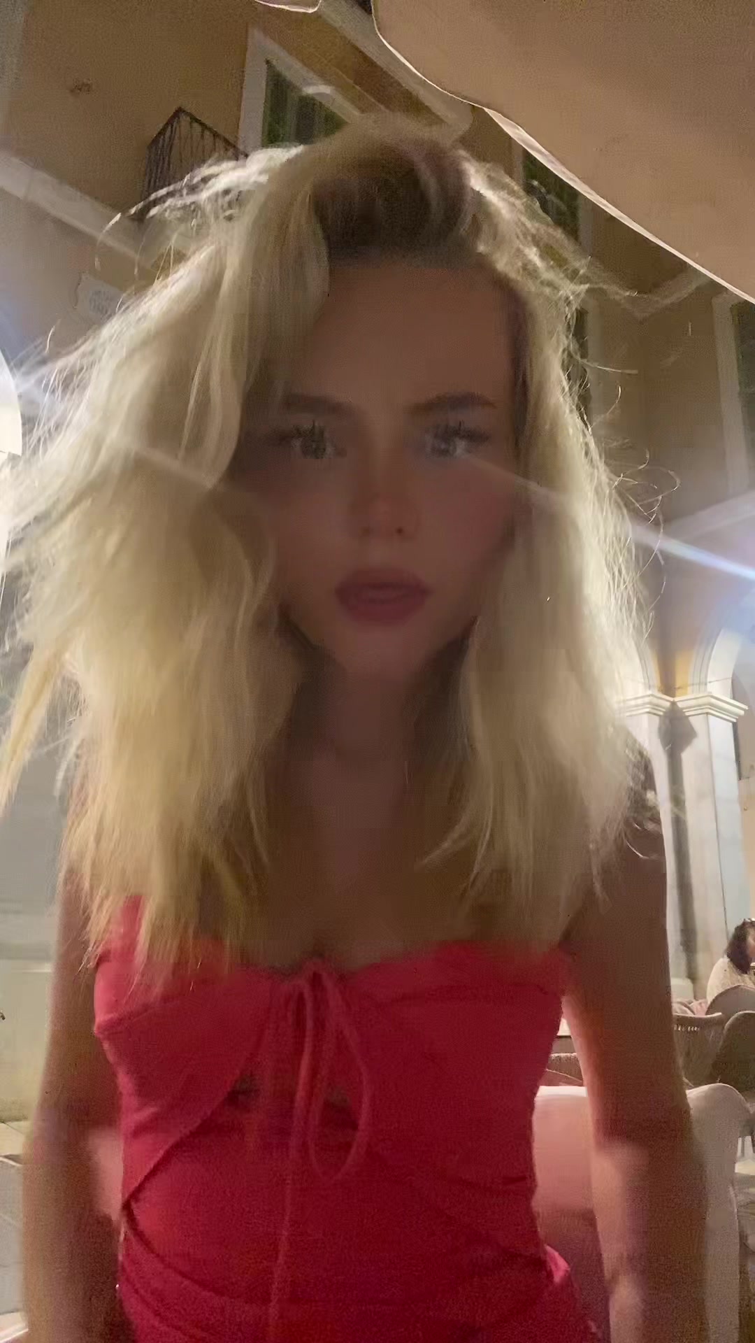 @ella hansson