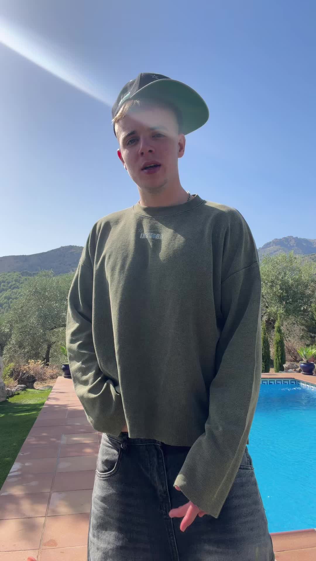 @Den