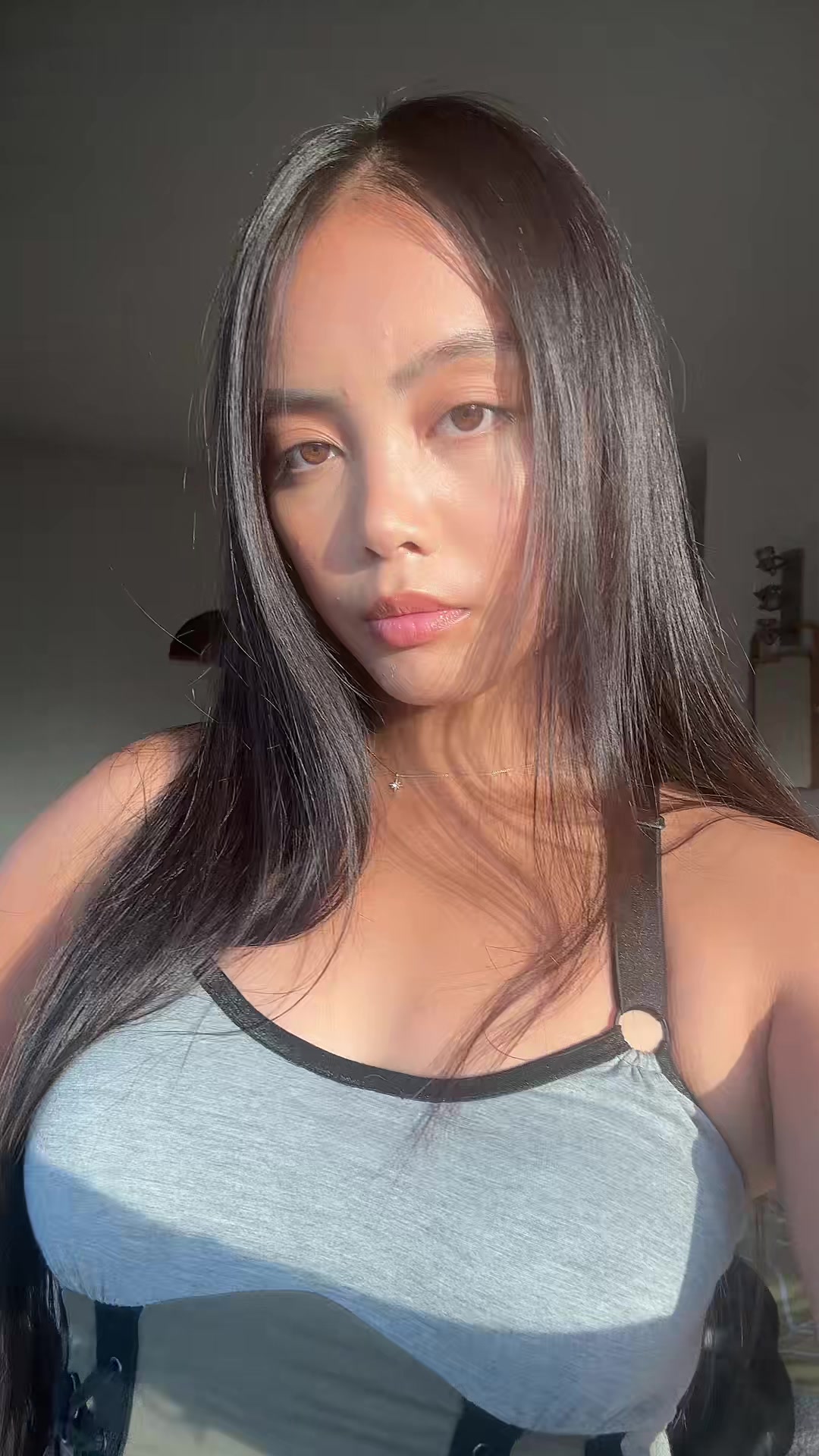 @hannahgiron