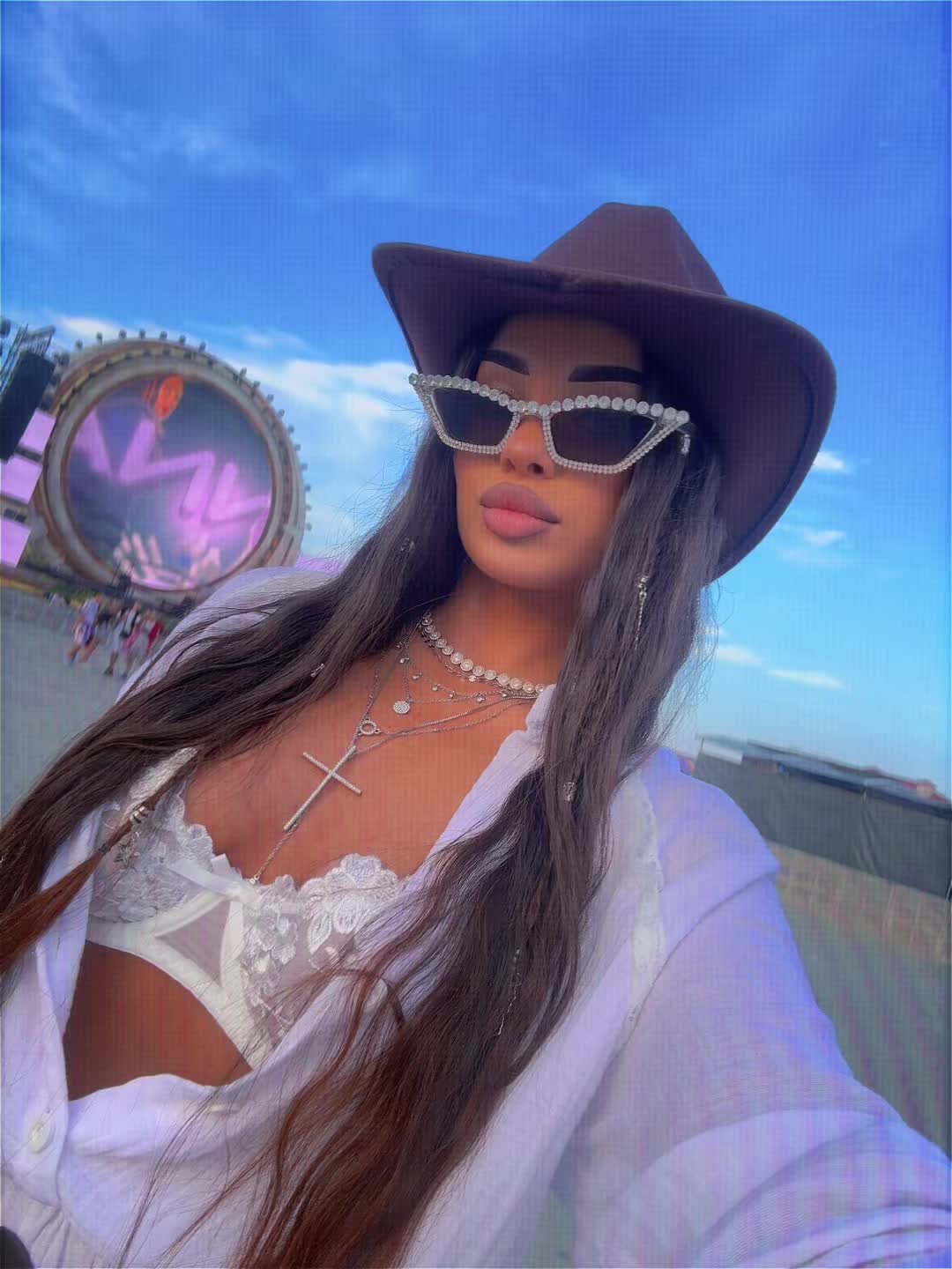 @Elissa