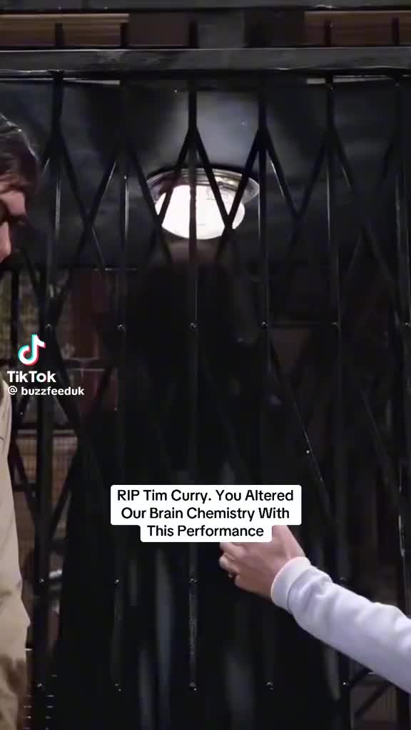 @DarkRomanceLover🏴