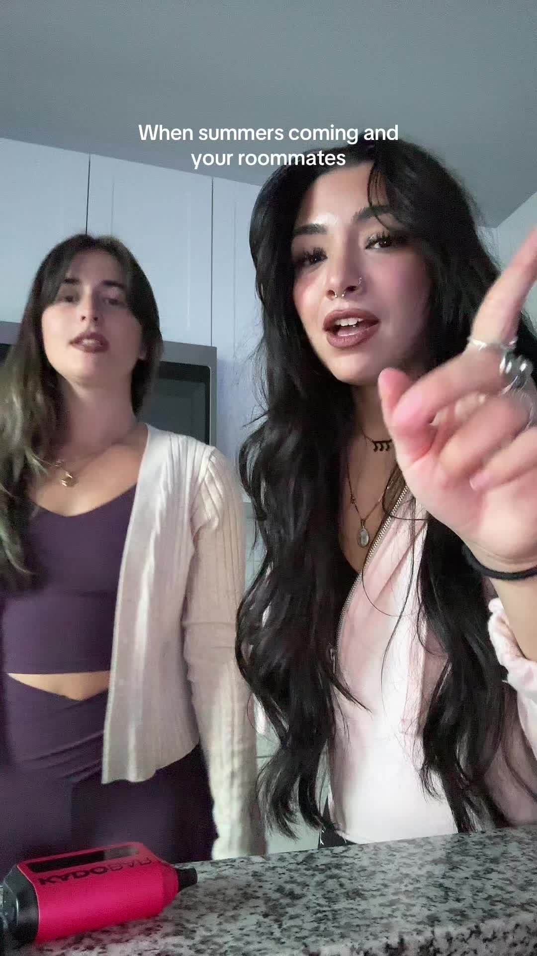 @idklani777