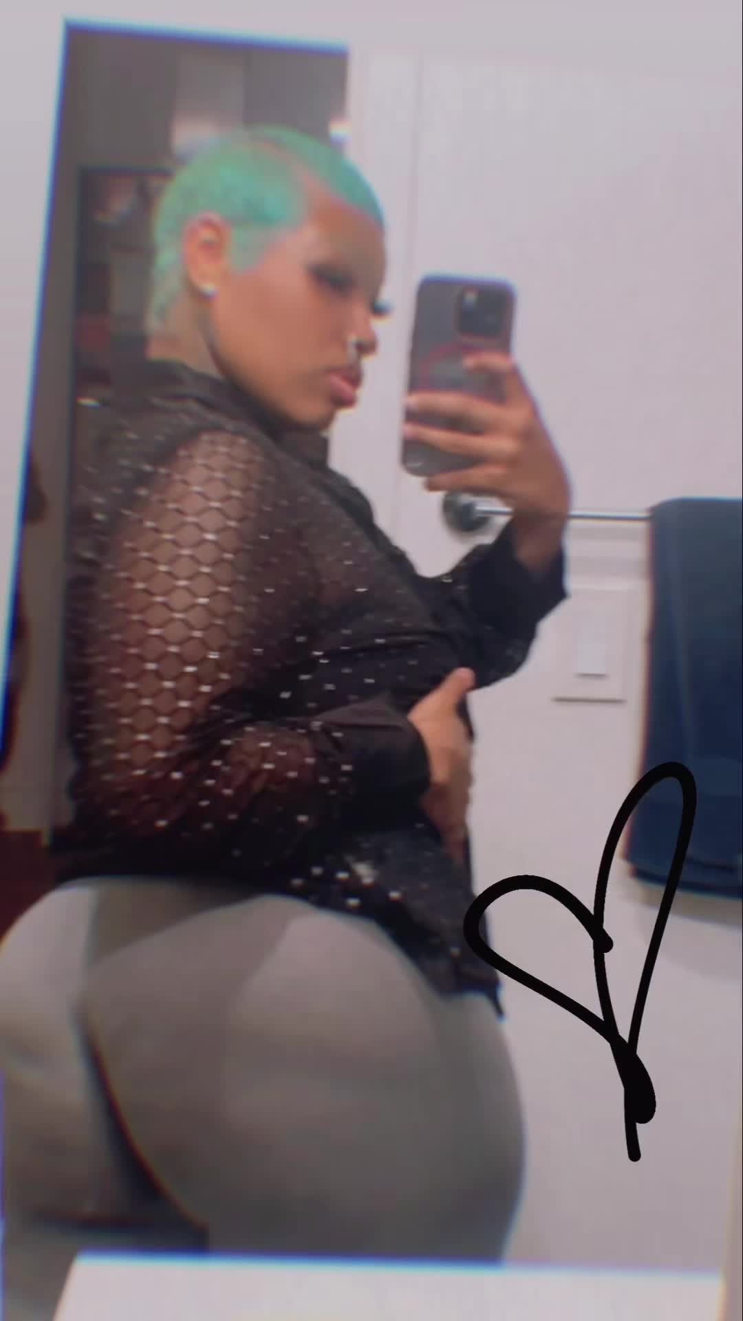 @Tee