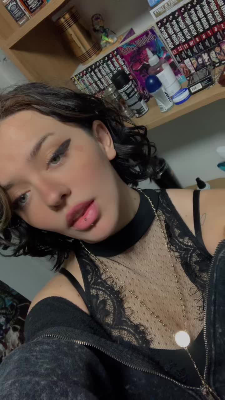 @Dee