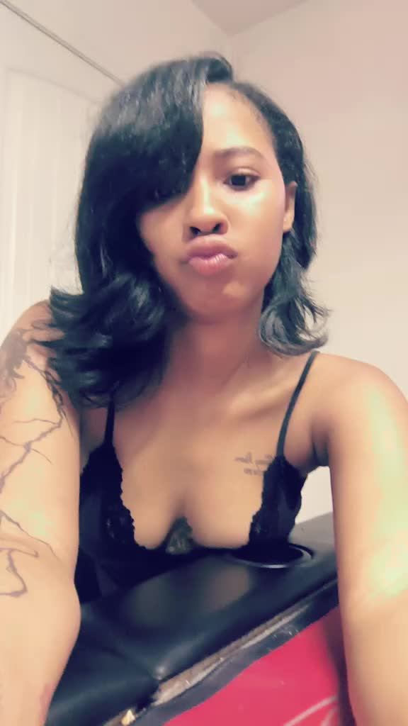 @theangelcharlii