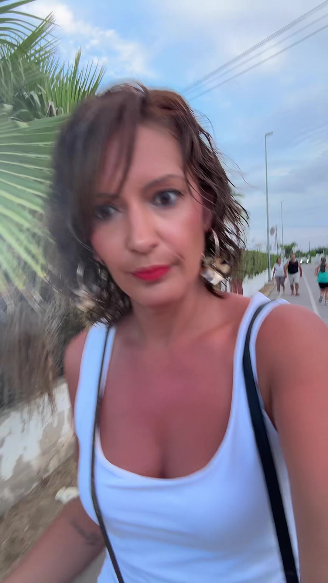 @Olga L /UGC