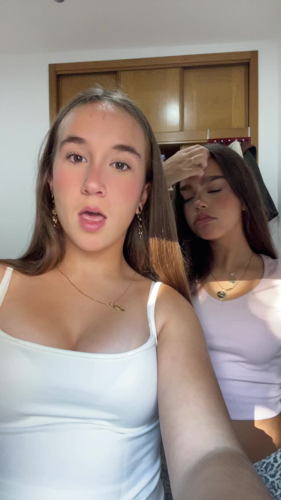 @aliciaamontenegroo