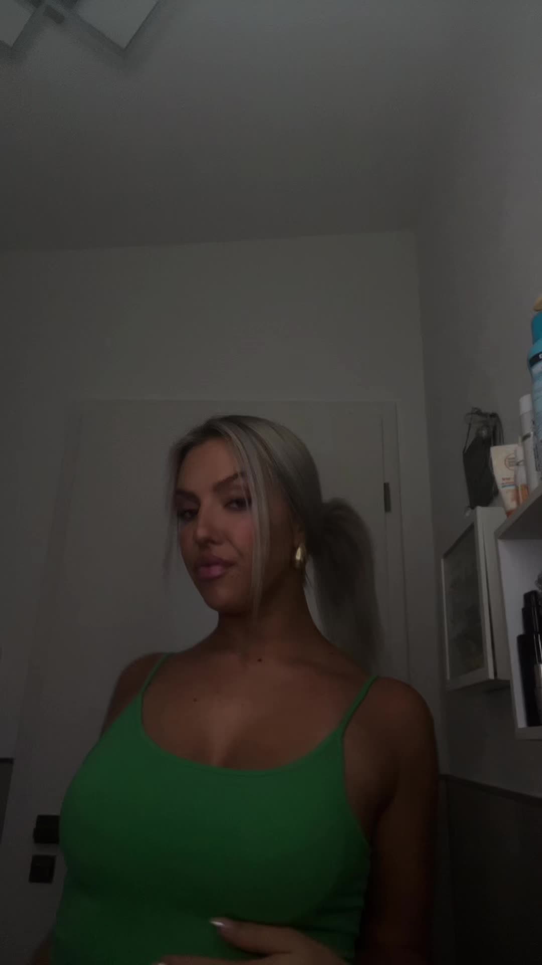 @jacquelineschx
