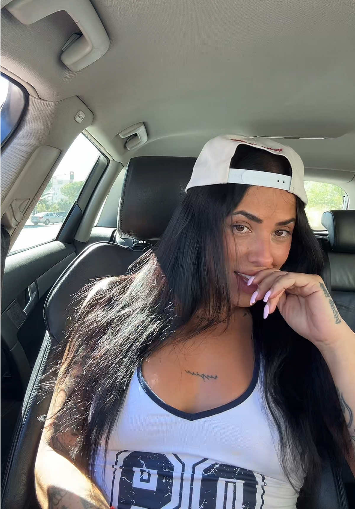 @Dama 🦋