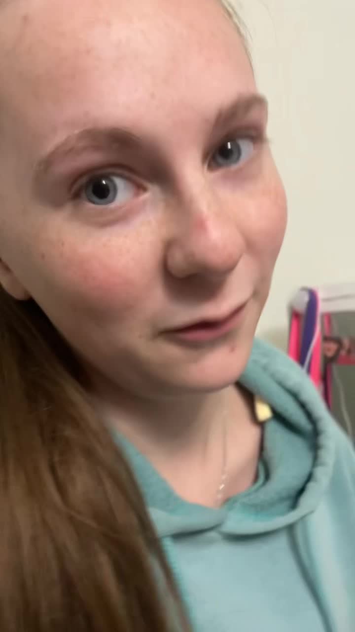 @𝒜𝓁𝒾𝒸ℯ😝