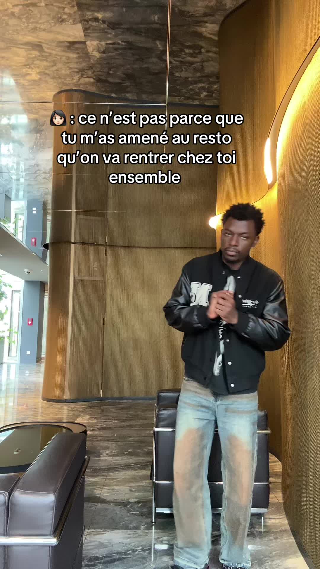 @C’EST CHRIS