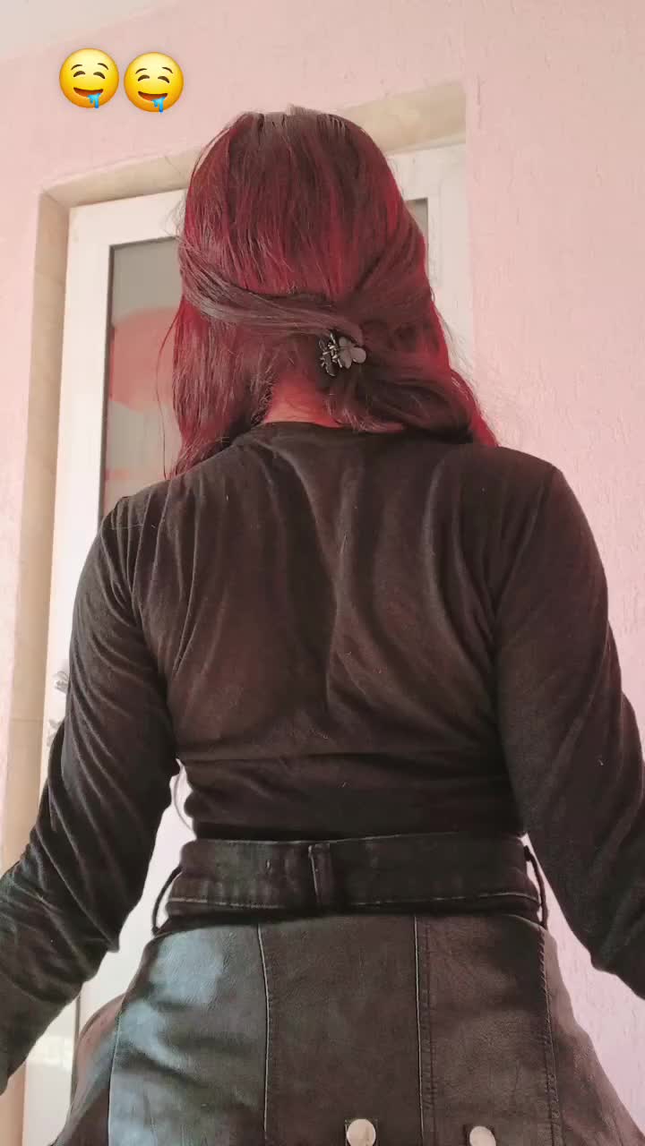 @Valentina🙉❤️