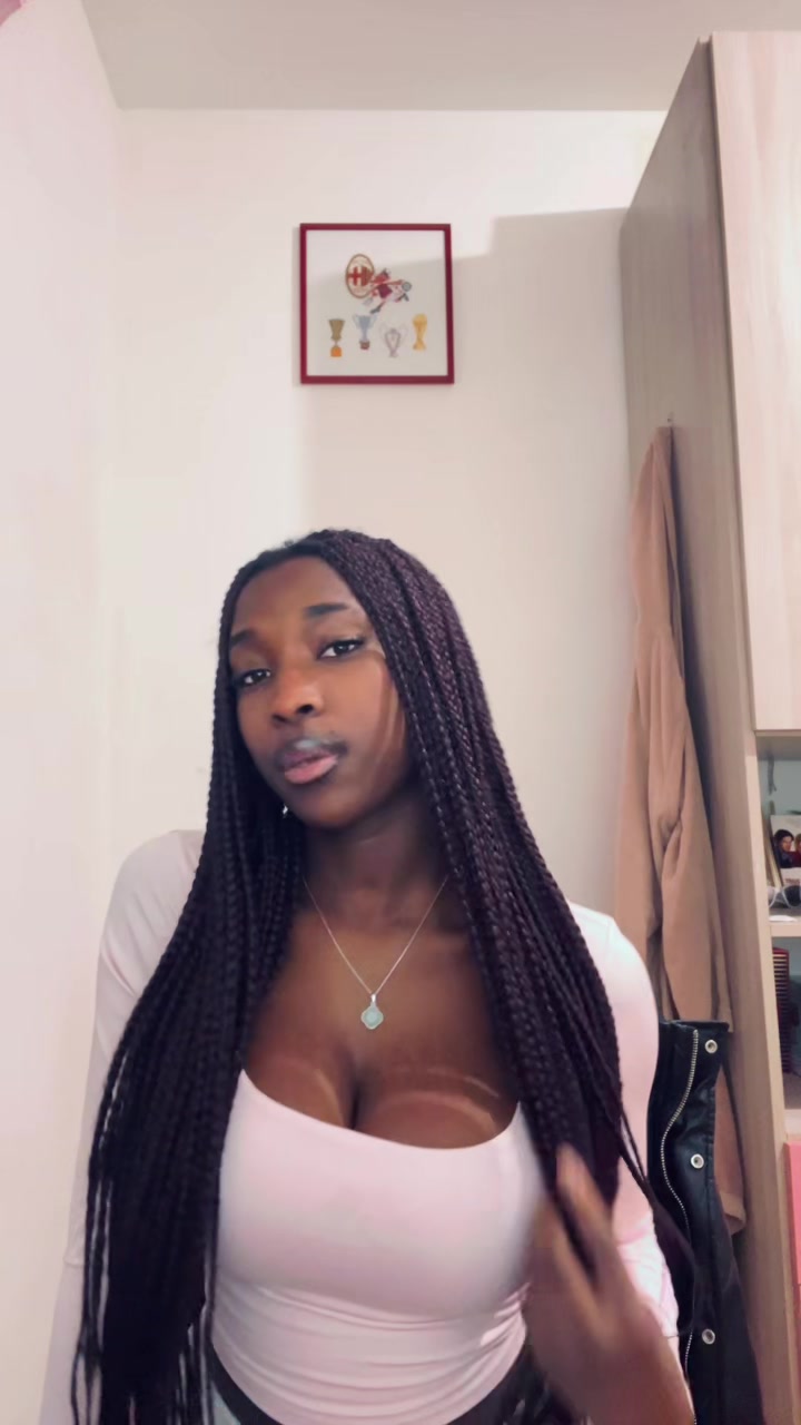 @🌺 𝐿 🐆