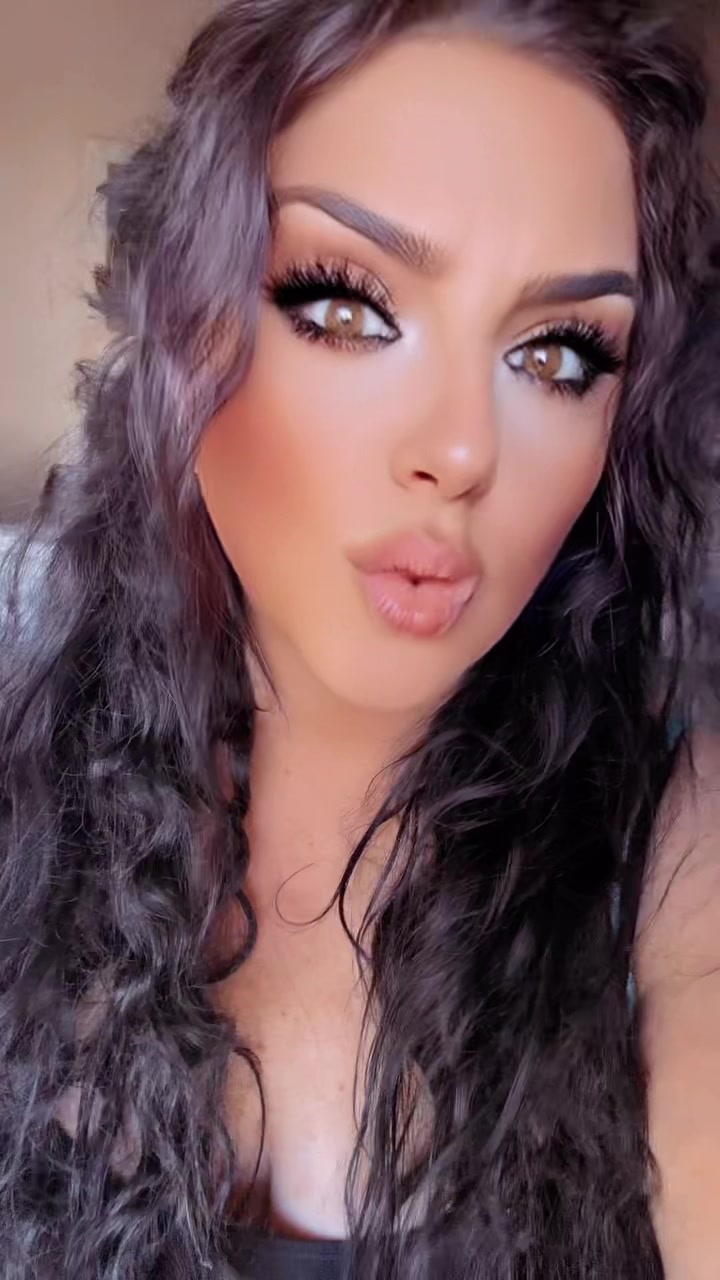 @Melania Ferrara