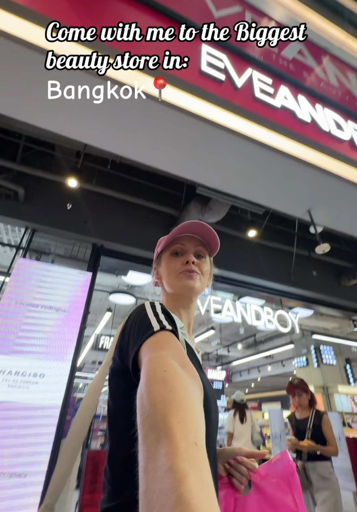 @Louise ✨ life in Bangkok