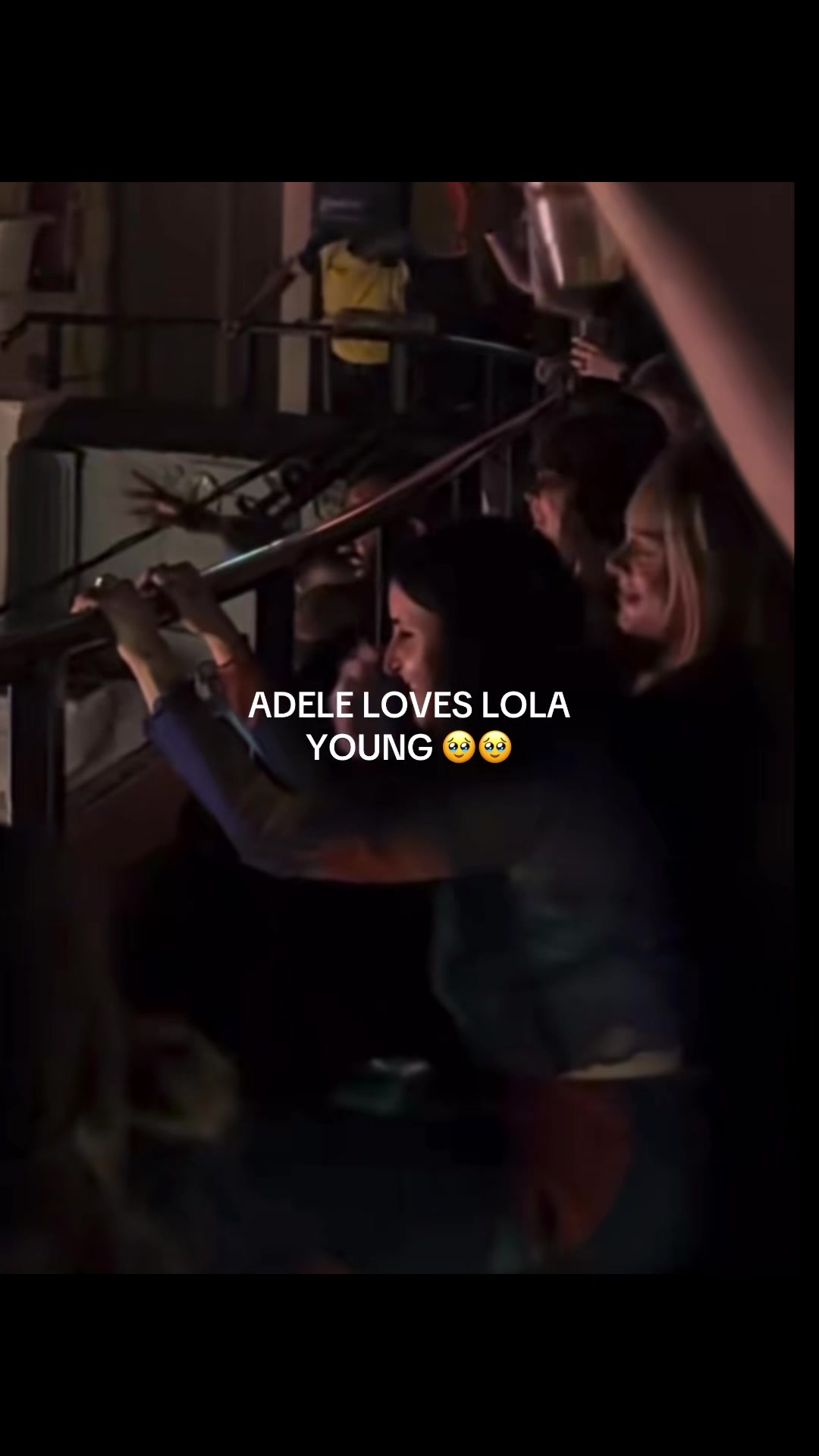 @A D E L E L O V E E R R R R