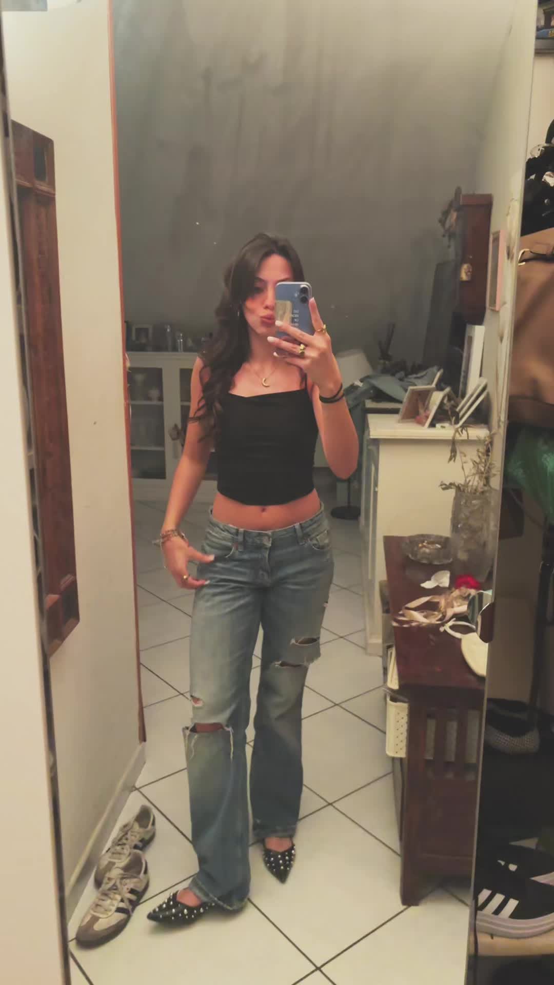@Lú