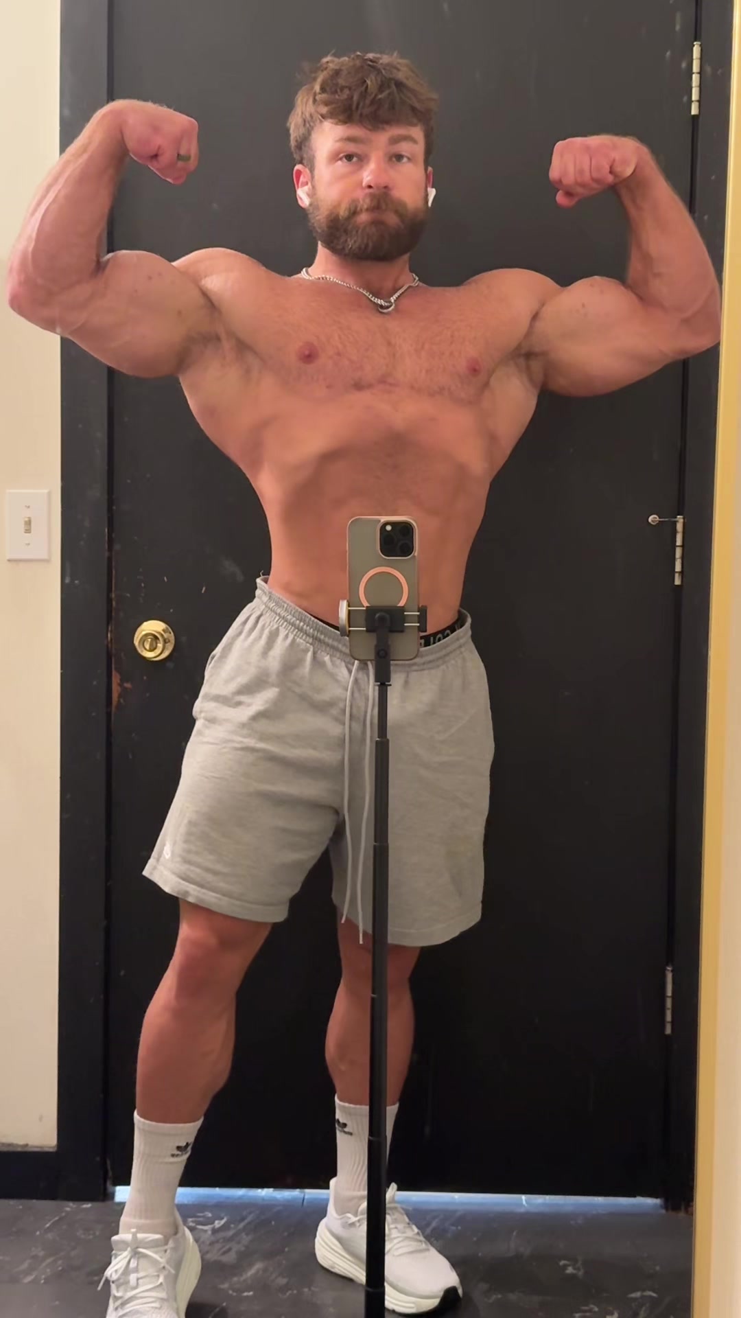 @Alex 🦍