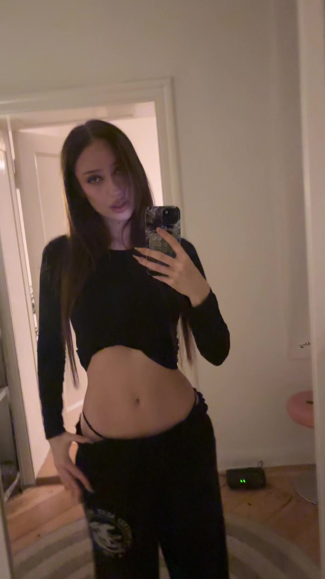 @hellcazlookneon
