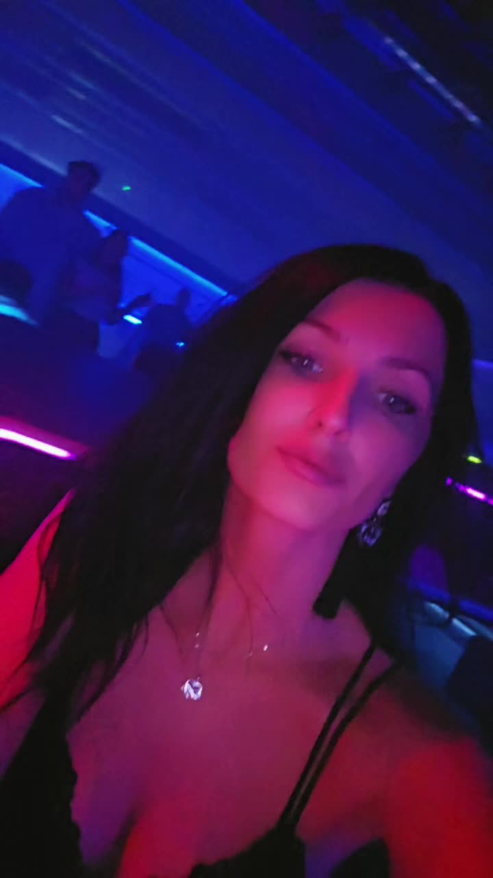 @Elena🤍🖤