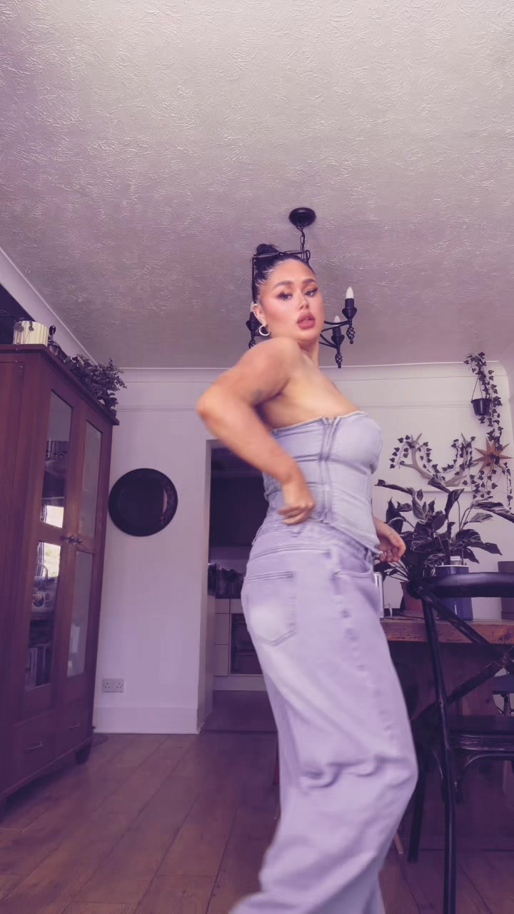 @alxndrajxdee