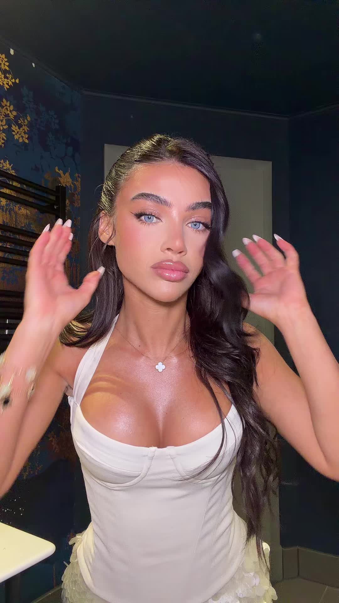 @Chloe Elizabeth