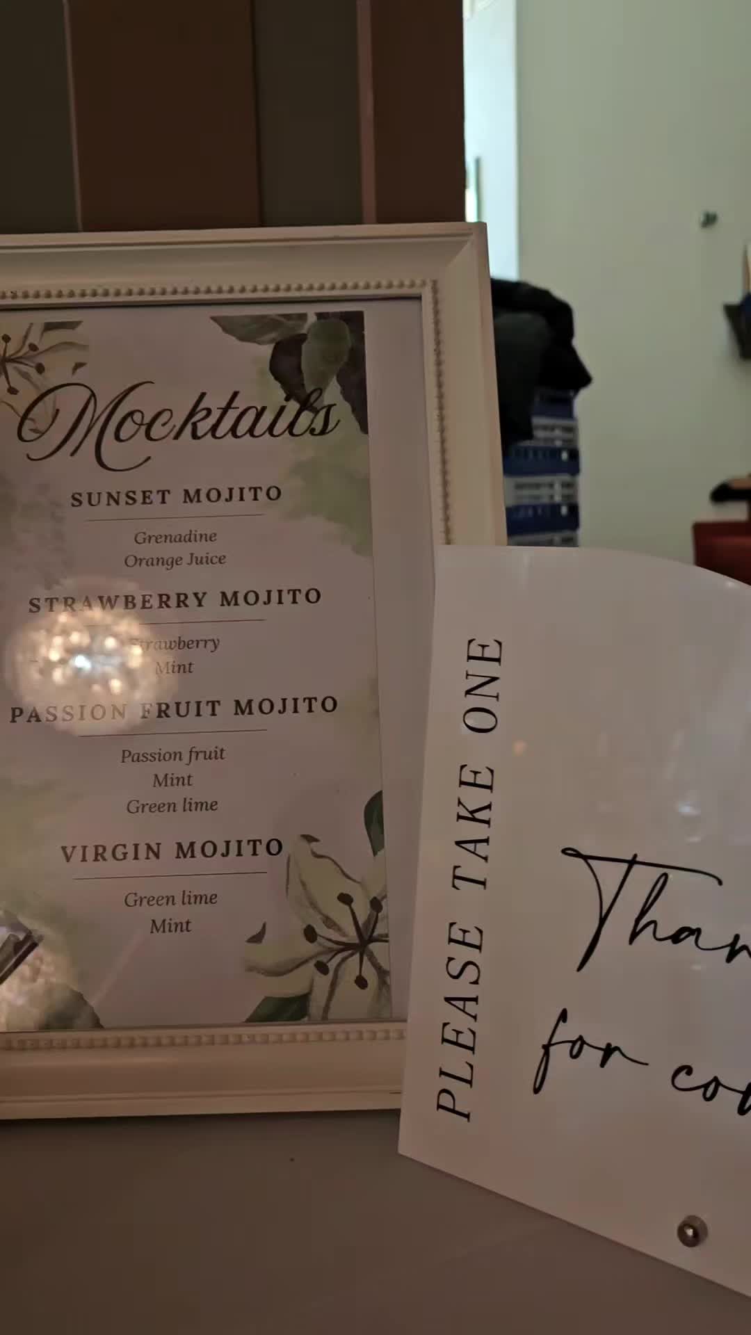 @moontreats_