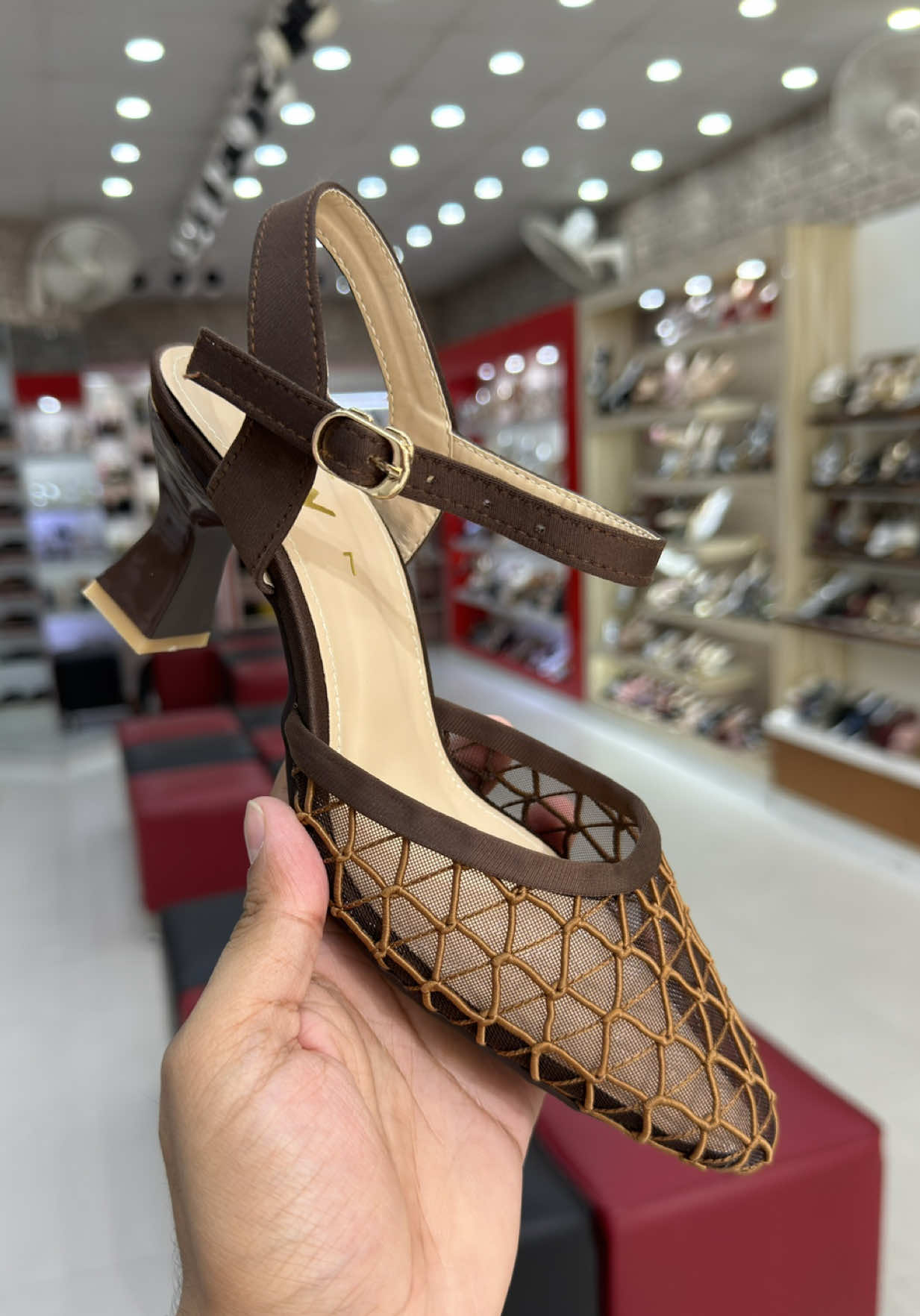 @English shoes Layyah