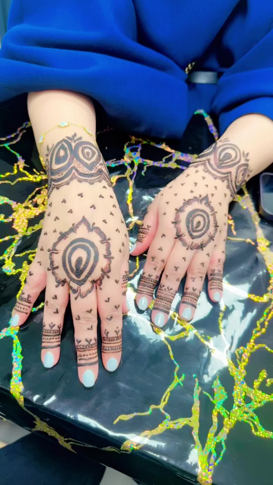 @Henna by &R