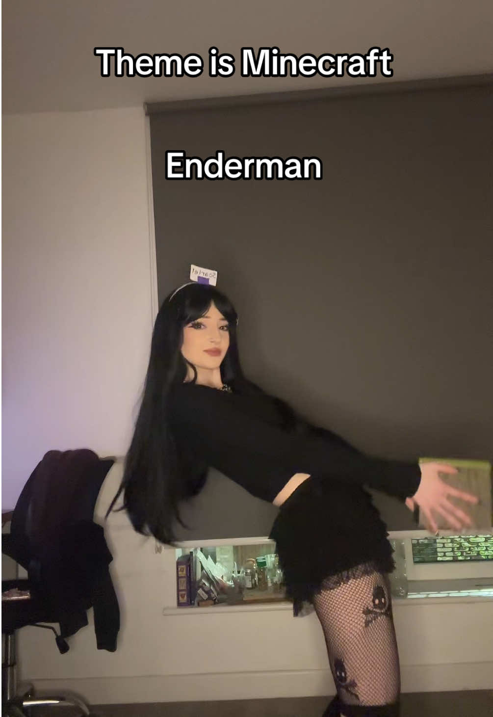 @scarletdoescosplay
