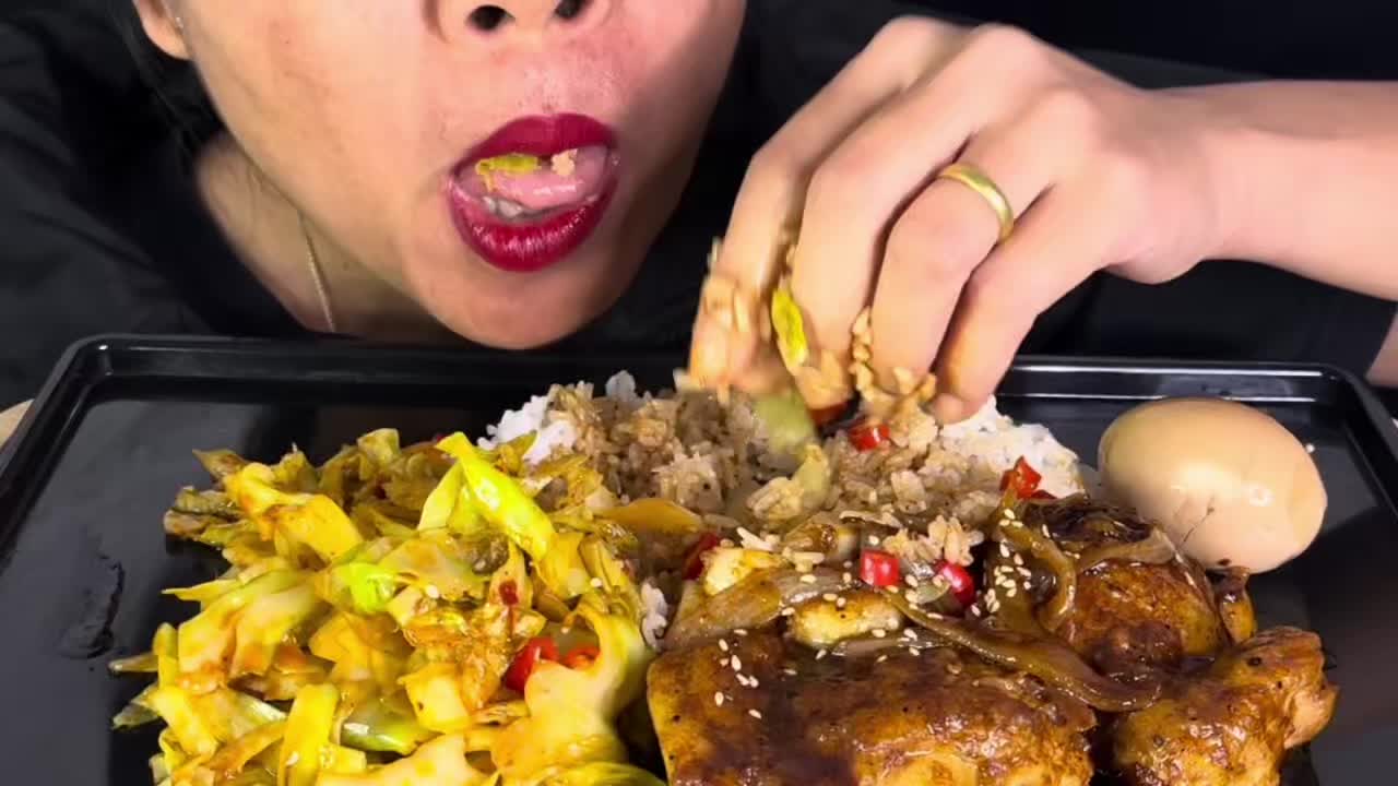 @Thirith eats