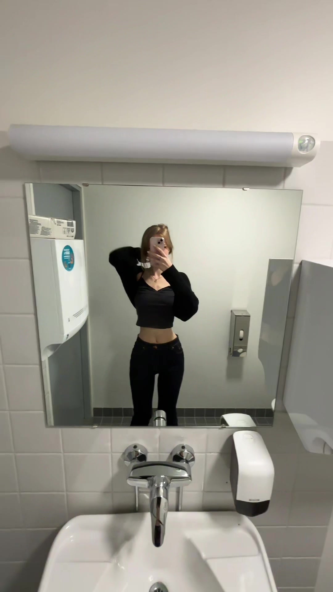 @Eva