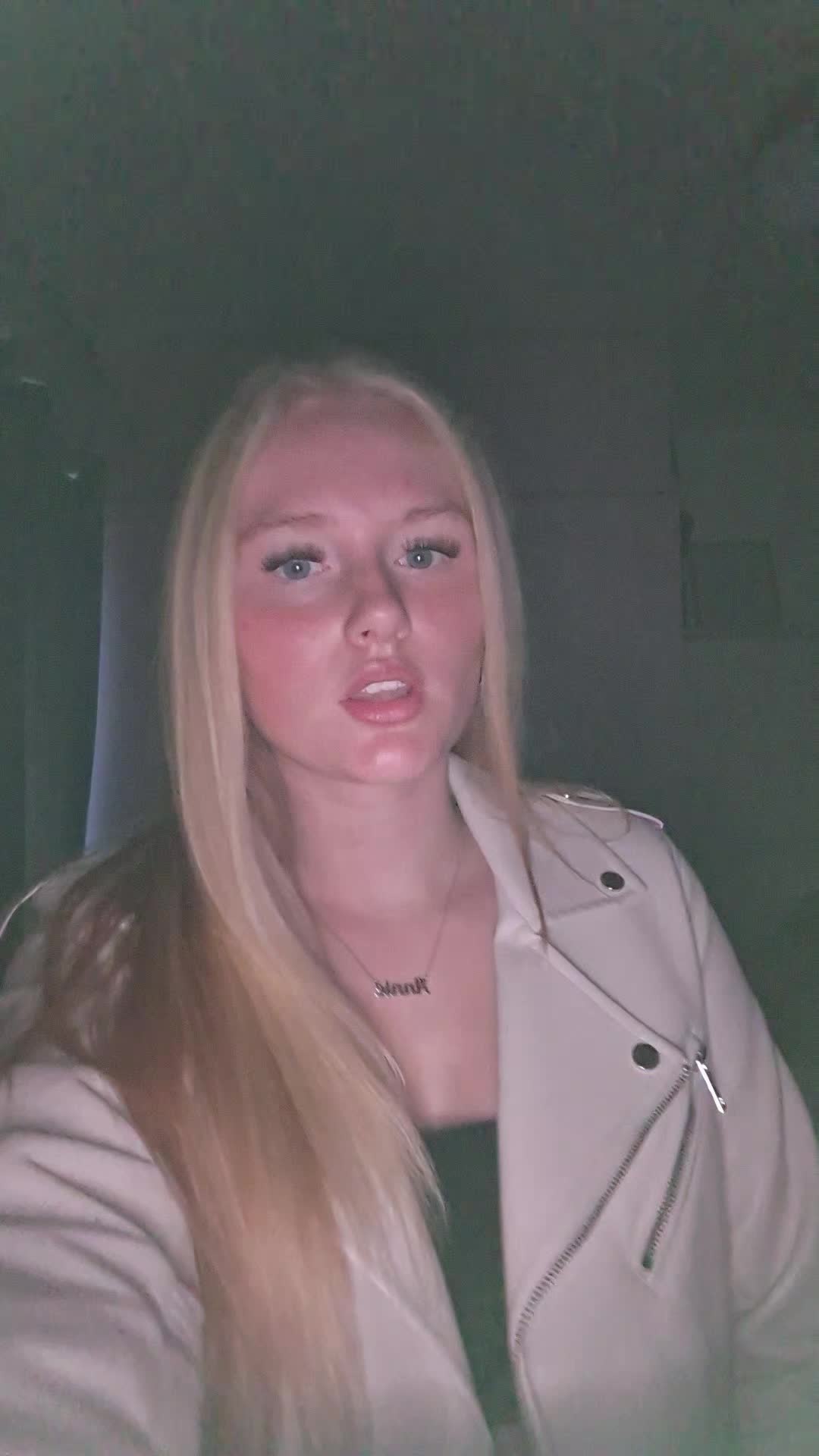 @AnnieLee