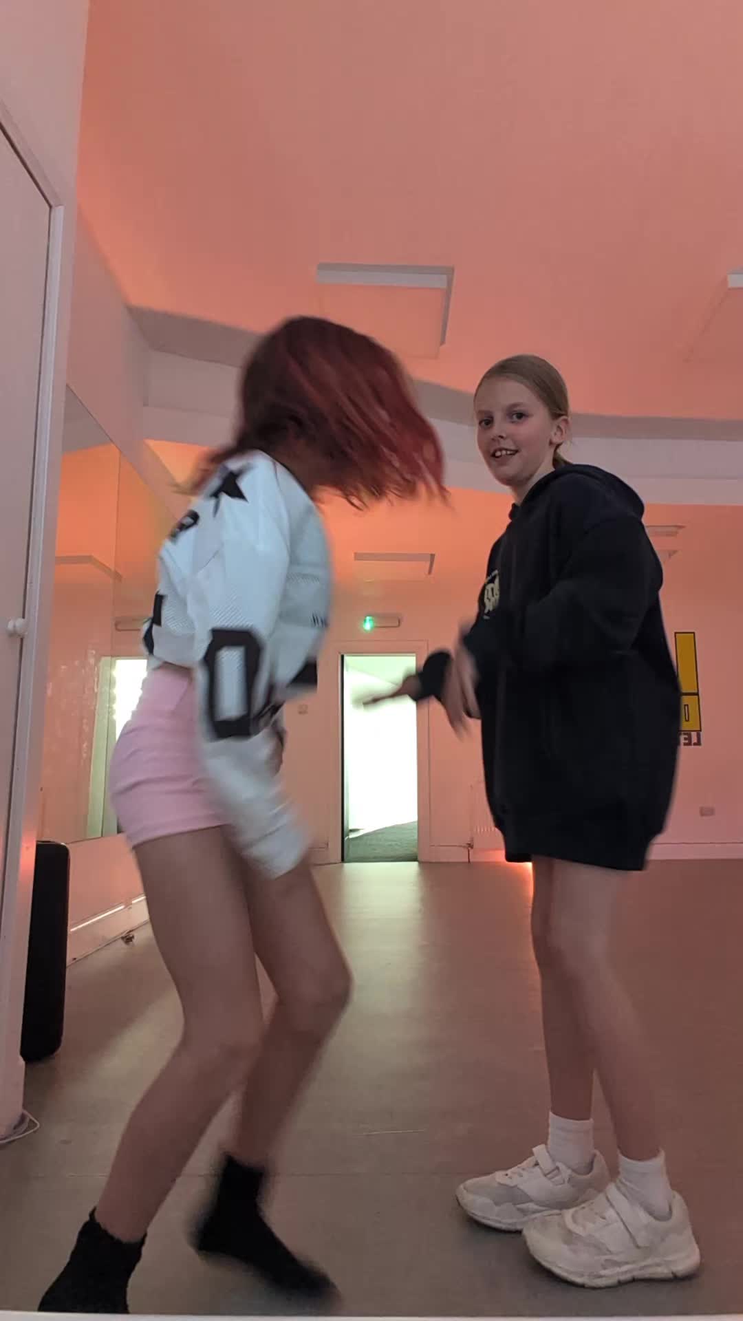 @Clair_Foster