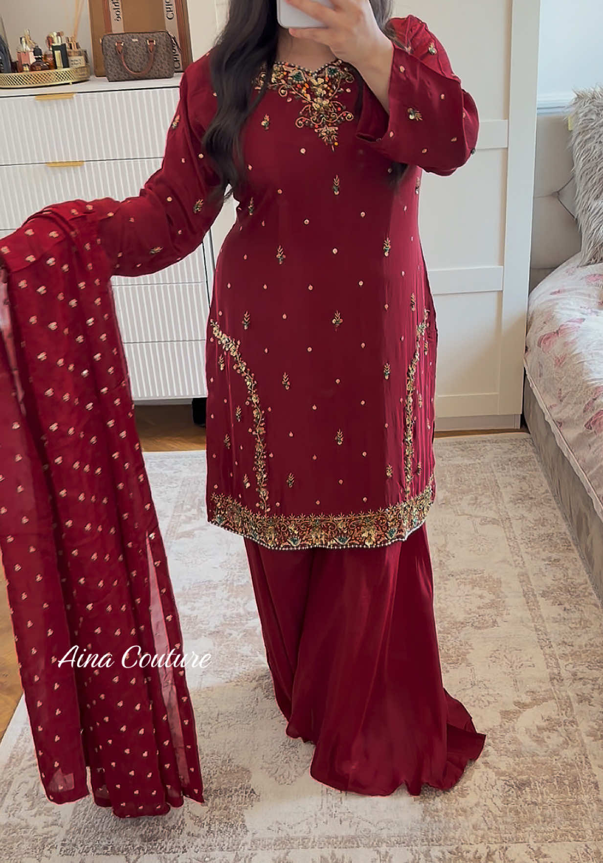 @Aina__couture