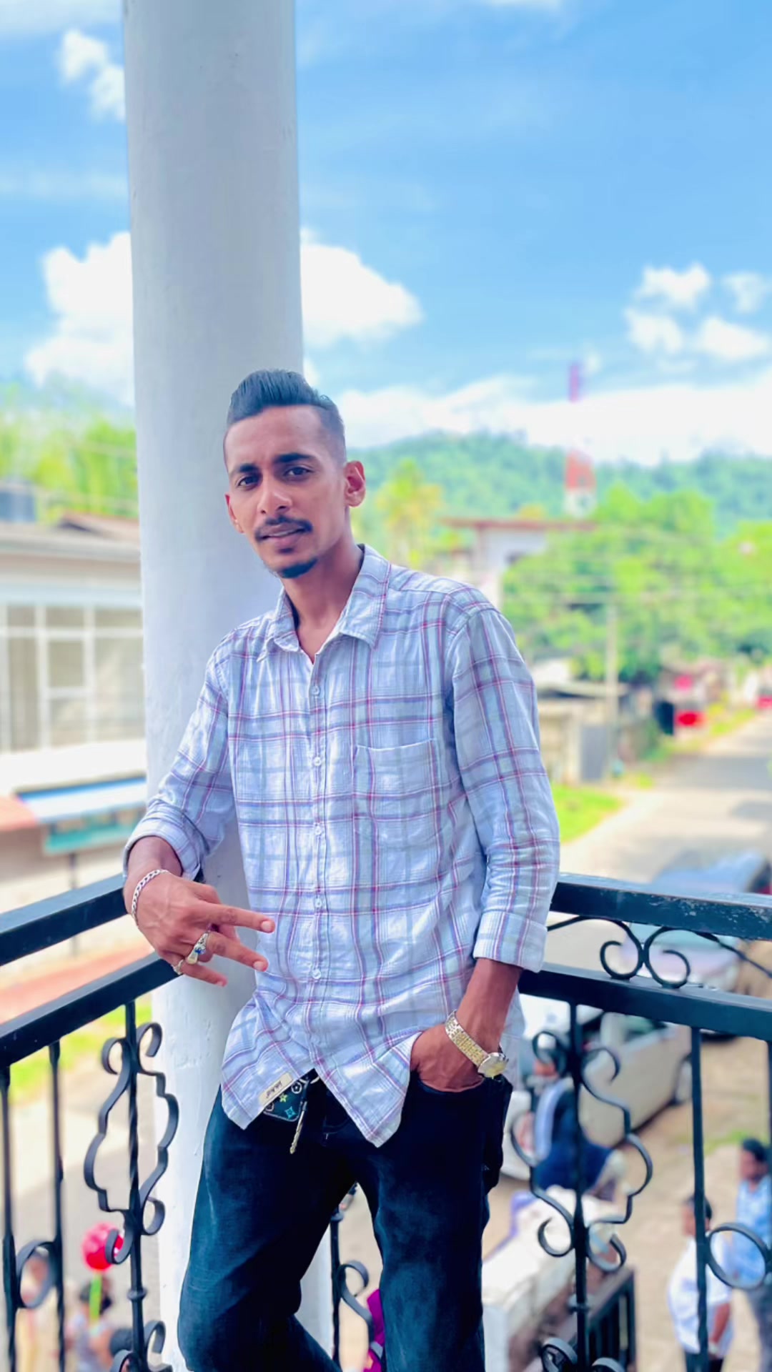 @Suja sujan〽️