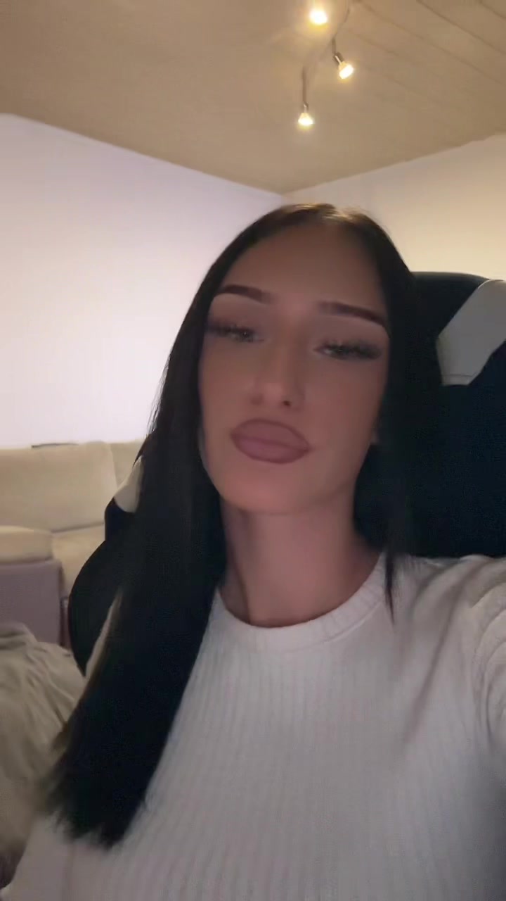 @𝐋𝐚𝐮𝐫𝐢𝐭𝐚🦋