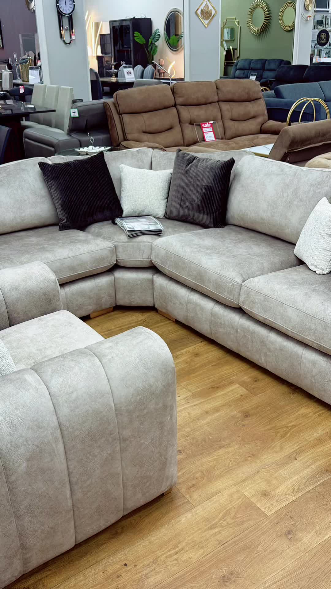 @Luxe furnishing