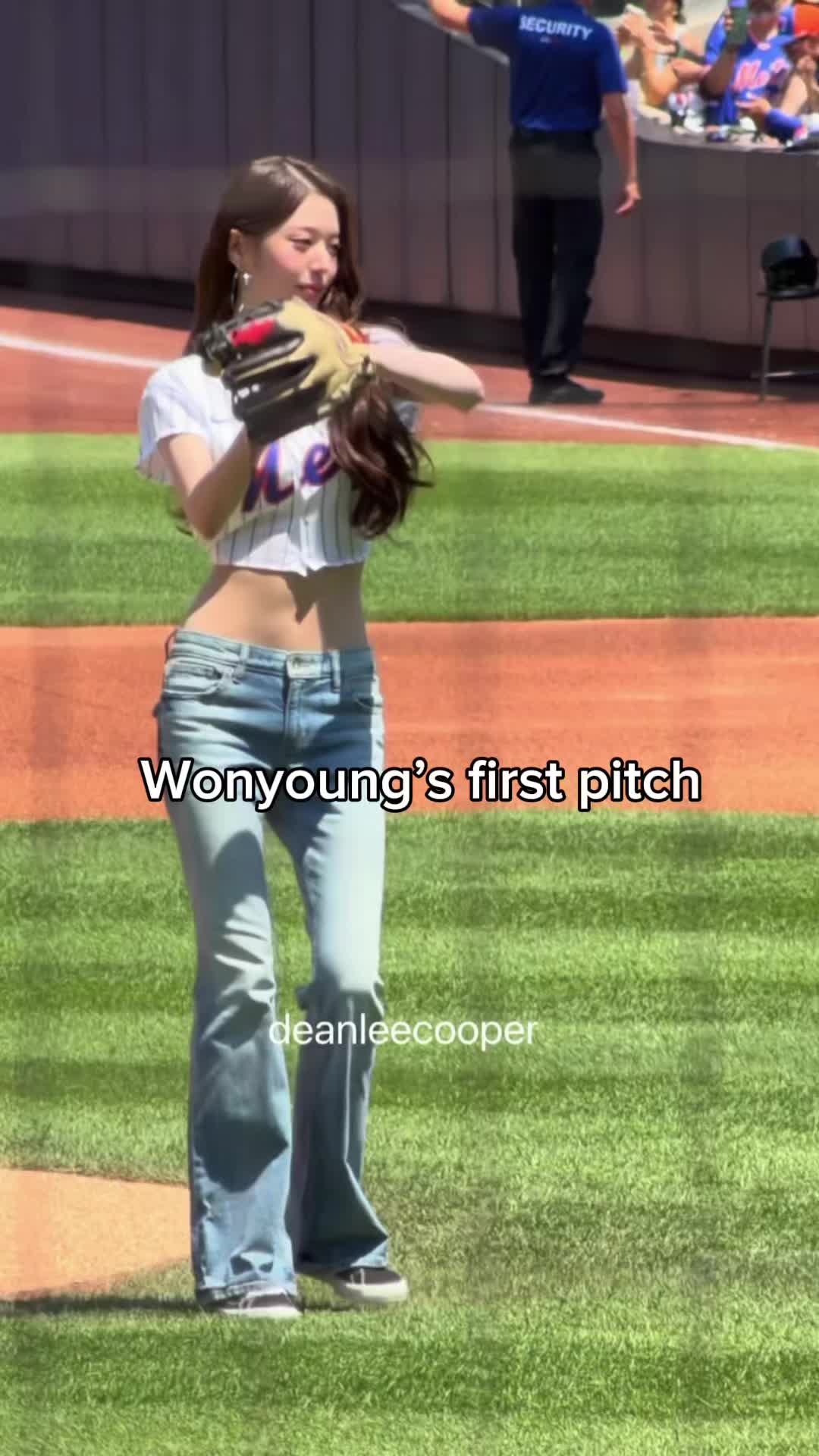 @886